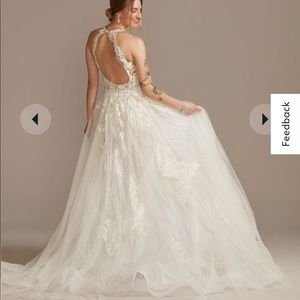 BEAUTIFUL WEDDING DRESS (DEAL!)